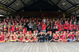 Wakil Bupati Sekadau Buka Rapat Pimpinan Cabang TBBR untuk Pelestarian Budaya Adat Dayak