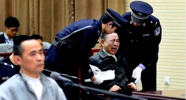   En China aprueban pena de muerte para los políticos corruptos