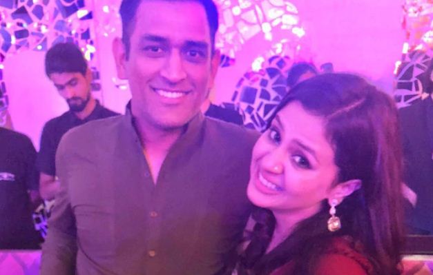 "Proud Of Your Accomplishments": Wifw Sakshi's  Post  After Dhoni's Retirement