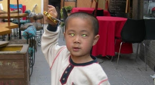 1.Nong Youhui: Anak laki-laki Cina dapat melihat dalam gelap