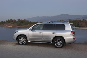 Side view of 2015 Lexus LX570