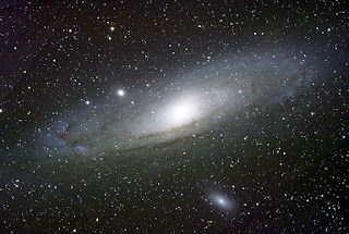  Galaksi Andromeda