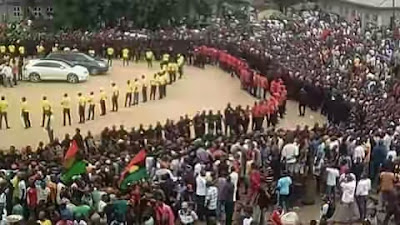 Biafra near? See the crowd that welcomed Nnamdi Kanu in Port Harcourt yesterday (Photos)