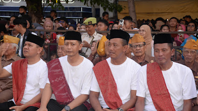 Lantamal V Berteatrikal Peringati Peristiwa Bendera di Hotel Majapahit