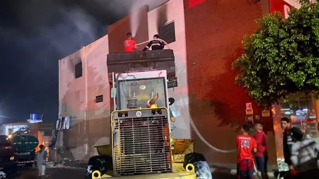 Incêndio atinge supermercado no centro de cidade baiana