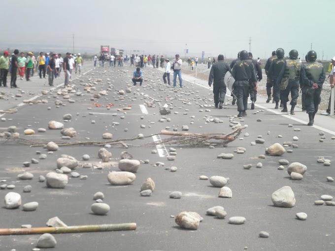 LA PANAMERICANA SUR FUE BLOQUEADA POR POBLADORES DE CAÑETE…….El Paro Continua