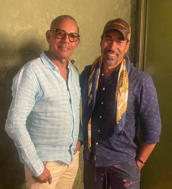  Un hito en el Arte Dominicano: Miguel Reyna y Oscar Abreu Firman Contrato de Exclusividad Alianza Artística Histórica