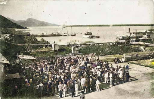 Chegada de Carlos Botelho no Porto Grande, em Iguape.