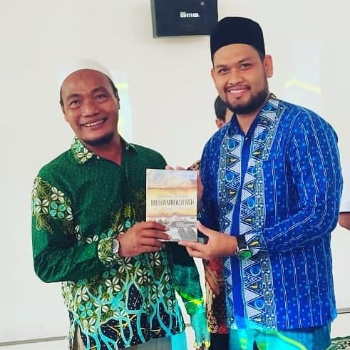 pengantar buku hitam putih muhammadiyah di aceh