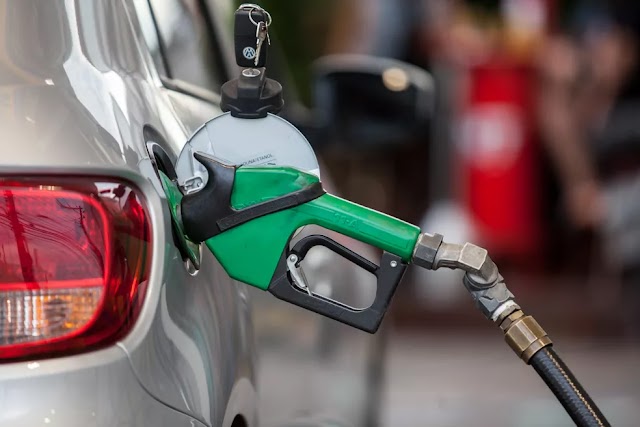 Preço médio da gasolina volta a subir nos postos após 3 semanas de queda, mostra ANP