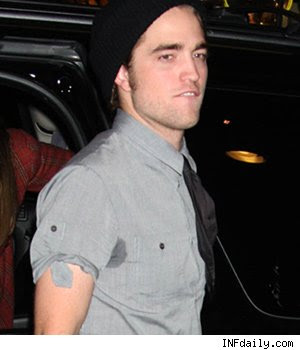 robert pattinson with no shirt