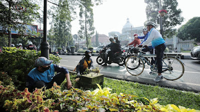 Pemkot Bandung Ajak Warga Pelihara Taman dan Fasilitas Publik