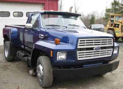 Ford F-700