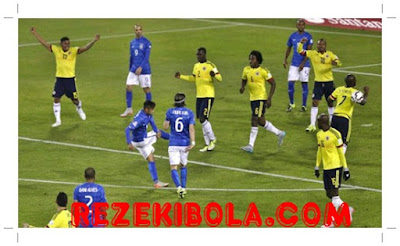 REZEKIBOLA.COM | AGEN BOLA, AGEN CASINO, AGEN TOGEL ONLINE INDONESIA TERPERCAYA - Presenter Seksi Prediksi Copa America dengan 'Goyang Drible'