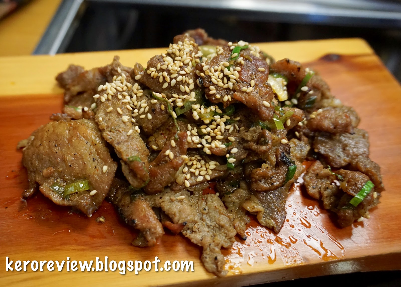รีวิว เที่ยวเกาหลี - หมี่เย็นบัควีทกับเนื้อย่าง ร้านอาหารเกาหลี กังนัม กรุงโซล เกาหลีใต้ (CR) Review Korea Travel - cold buckwheat noodles & grilled meat, 대가원 Restaurant, Seoul, South Korea.
