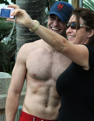 Matthew Morrison: Shirtless stroll around Miami. Another for good measure.