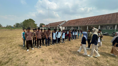 KKN STES Tunas Palapa Latih Siswa-Siswi SMA N 04 Gunung Menanti untuk Meningkatkan Semangat Nasionalisme