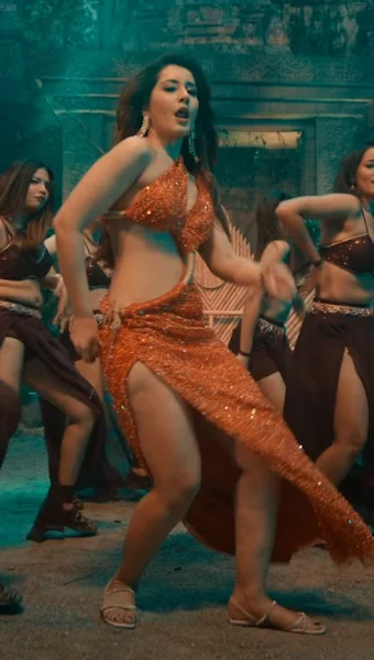 Tamannaah and Raashii Khanna Sizzling Hot Moves from Aranmanai 4 Achacho Song