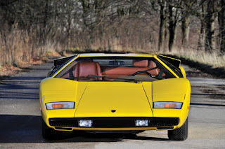 Lamborghini Countach LP400 Periscopio Front