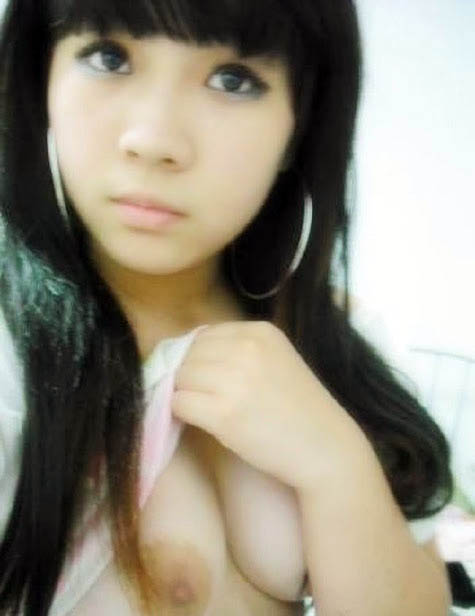 Xiao Yen Very Cute Chinese Girl Blowjob Selfshot