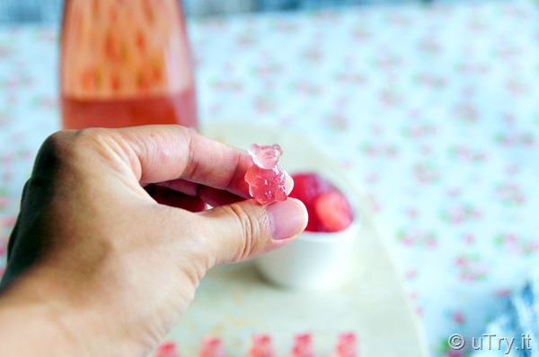 How to Make Rosé Gummy Bears.  They are yummy, shiny, and oh so glamourous! Check out the video tutorial here: http://YouTube.uTry.it   and Recipe here:  http://uTry.it