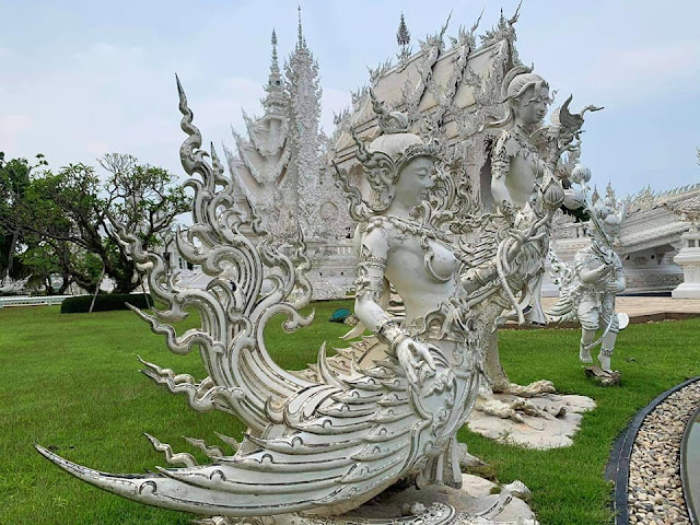 Thai pattern sculpture