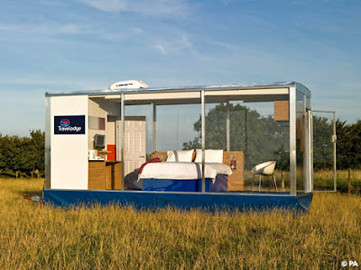 The world's 'first mobile hotel room'