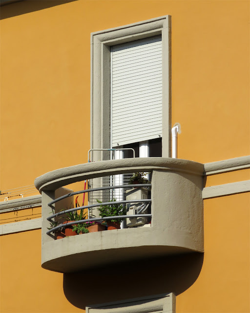 A balcony in Via Montebello, Livorno