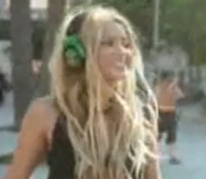Shakira feat Dizzee Rascal - Loca - Video Oficial + Letra - LYRICS