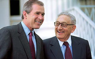 Kissinger with Bush in Austin, Texas, July 2000 (Birchum Jana / Corbis Sygma)