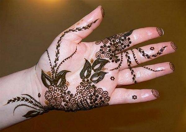 Pakistani Mehndi Designs For Girls