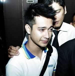 28+ Gaya Terbaru Foto Artis Terganteng, Foto Artis