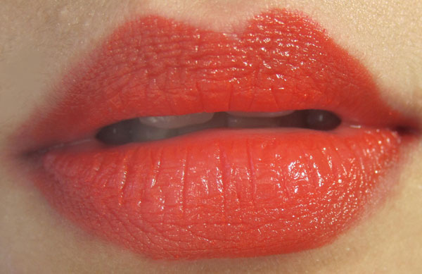 Jessica Alba Revlon Lipstick. Plum is Jessica Alba#39;s