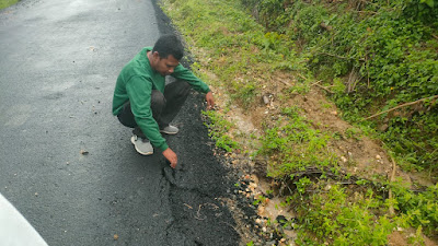 Diduga Pekerjaan Jalan Proyek Aspal APBN Di Desa Keumuneng Dan Pasir Putih Asal Jadi