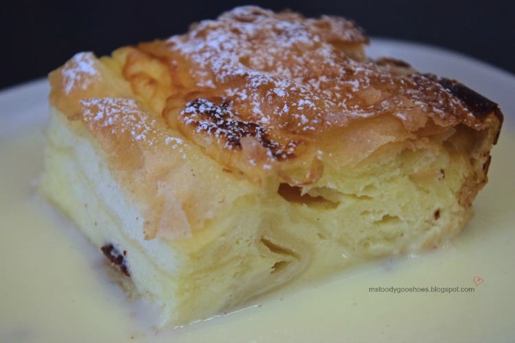 Stopping for a piece of strudel at Strudelei in Regensburg, Germany is a must! | Ms. Toody Goo Shoes  #strudelei #regensburg #germany #danuberivercruise