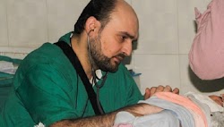  Ο γιατρός Μοχάμαντ Ουάσιμ Μάαζ που σκοτώθηκε εχτές στο βομβαρδισμό του νοσοκομείου Αλ Κοντς ήταν ένας υπέροχος άνθρωπος Το Χαλέπι, η ρημαγμ...
