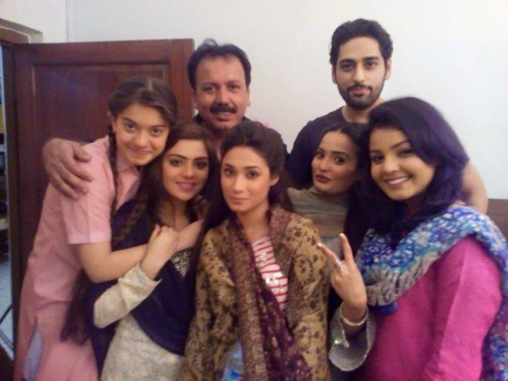 Murada Mai on Urdu1 On Set Pictures Shabbir Jan, Rida Isfahani., Salman Saeed, Arisha Razi 