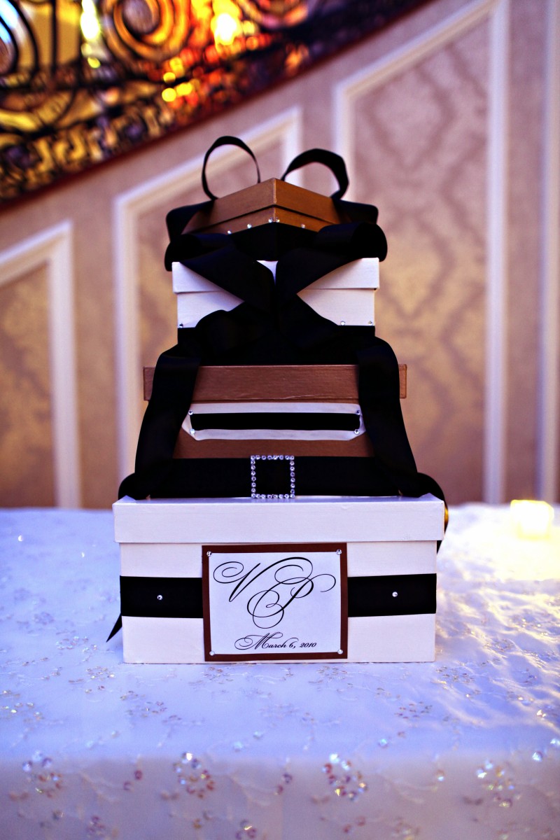 A Wedding Cake Card Box