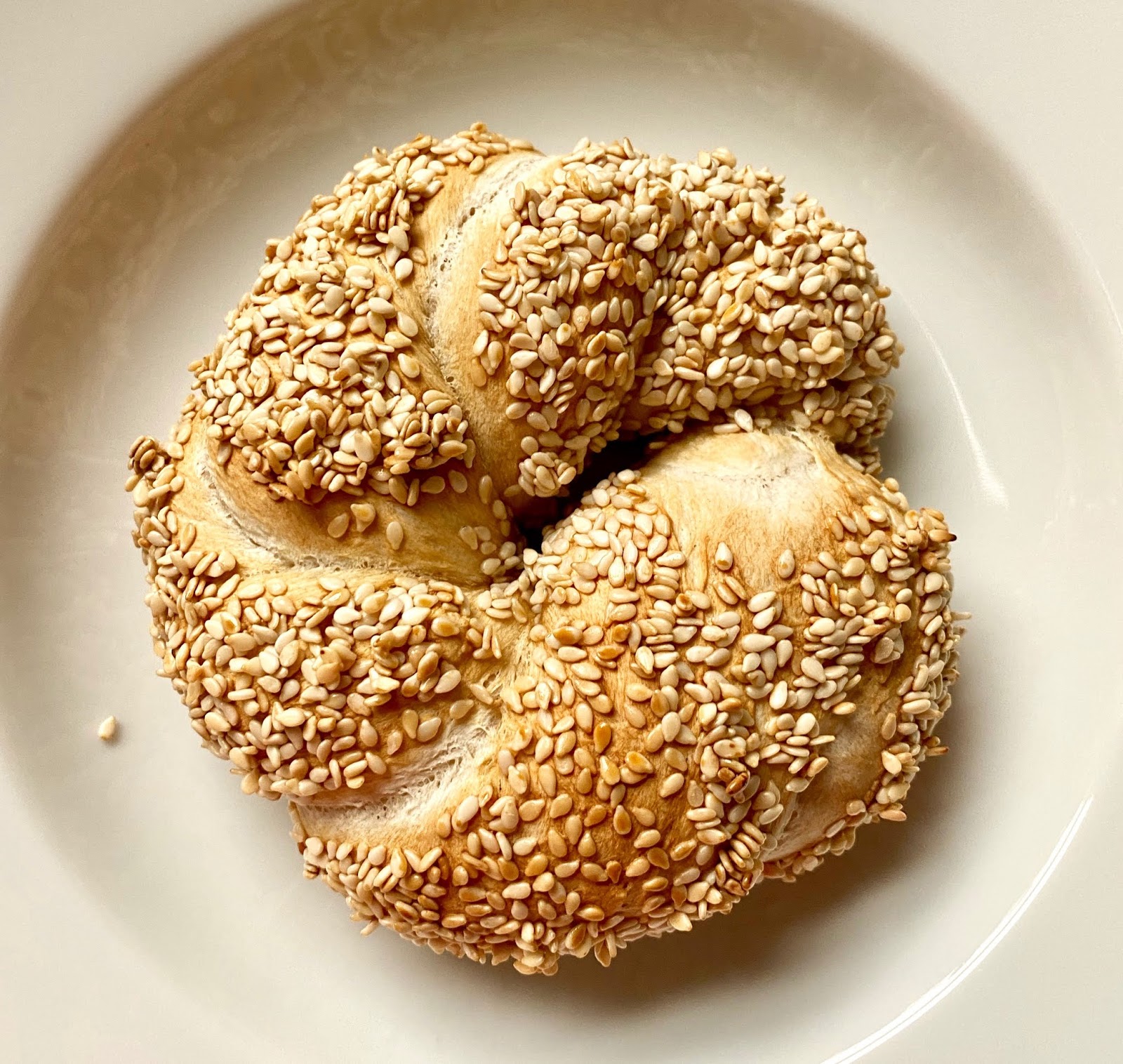 What's Round and Coated in Sesame Seeds but Not a Sesame Bagel?: Simit ( Sesame-Encrusted Turkish Bread Rings)