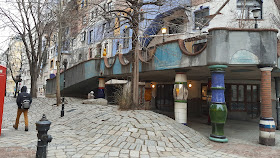 Friedensreich Hundertwasser Hundertwasserhaus. Vienna