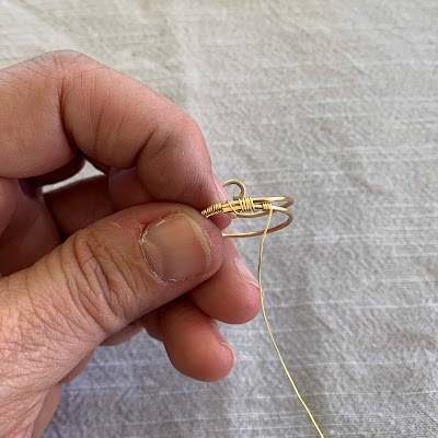 Single Curl Wave Wire Ring Project by Lisa Yang Jewelry