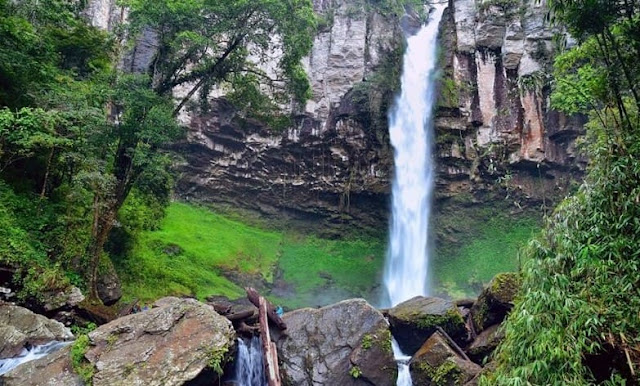 Air Terjun Putri Malu