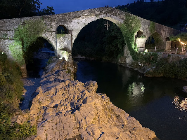 Most v Cangas de Onís.