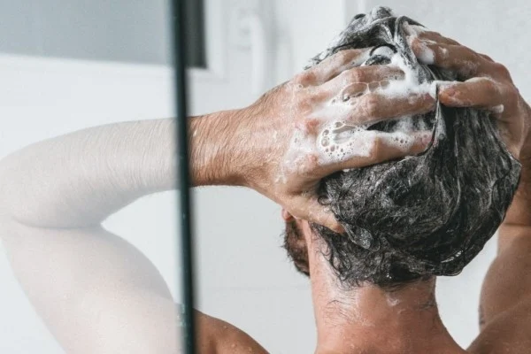 The-Trend-of-Rarely-Washing-Your-Hair-on-TikTok-is-it-Harmful-or-Beneficial