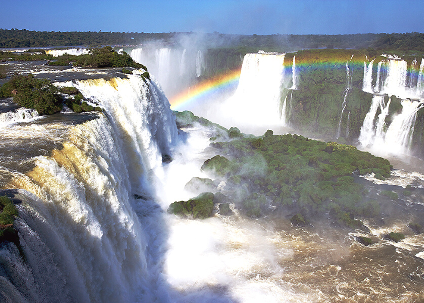 Viajar no mês de março, no Brasil, é uma boa ideia