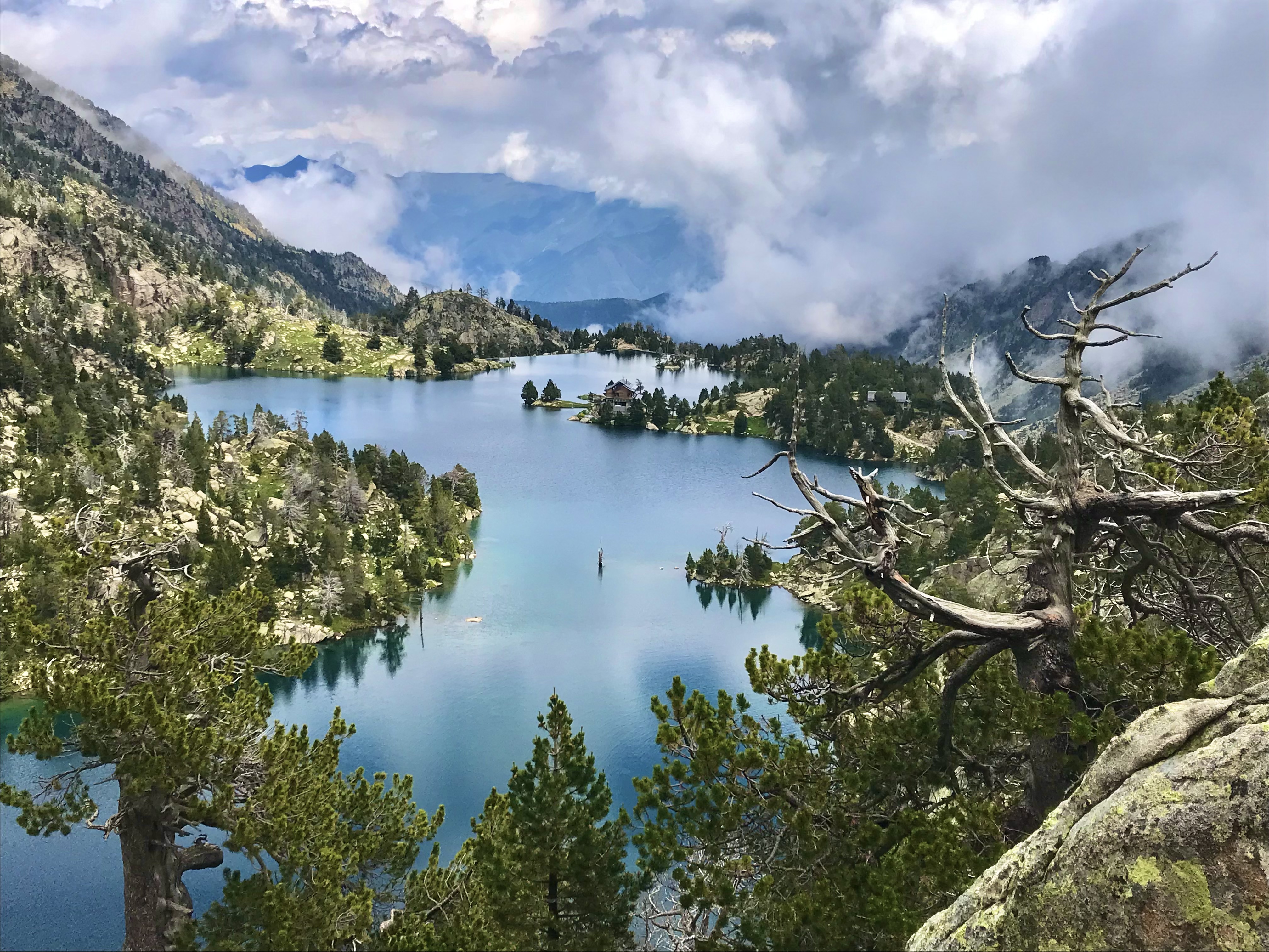 Espanha, Pirenéus, Vielha, Boí, Salardú, Carros de Foc, Parque Nacional d'Aiguestortes e Estany de Sant Maurici, Catalunha