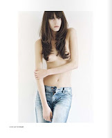 Stacy Martin desnuda