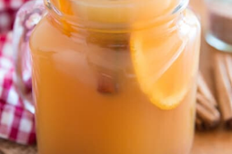 Slow Cooker Spiced Apple Cider with Orange #drinks #winter