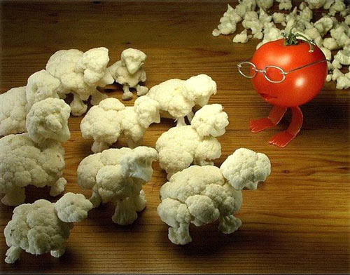 Cute cauliflower carving