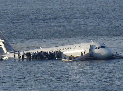 Fotos del avión que cayo en el río Hudson 